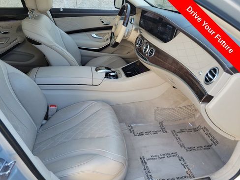 Used 2018 Mercedes-Benz S 560 Sedan image 21