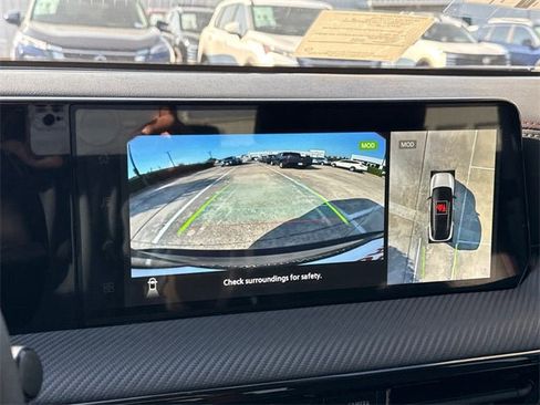 New 2026 Nissan Kicks SR image 22