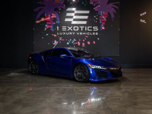 Used 2017 Acura NSX AWD/4WD image 5