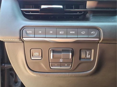 Used 2021 Cadillac Escalade ESV Sport Platinum w/ LPO, Floor Liner Package AWD/4WD image 15