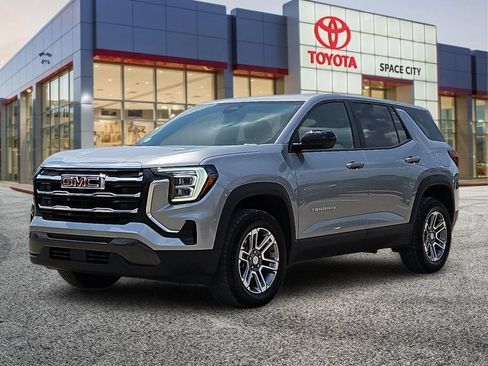 Used 2025 GMC Terrain Elevation FWD image 2