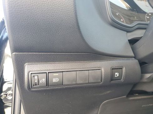 Used 2023 Toyota Corolla LE image 30