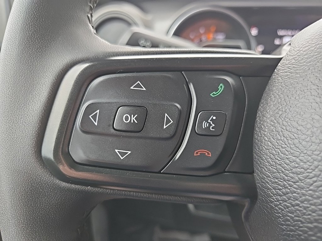 Used 2023 Jeep Gladiator Sport AWD/4WD image 46