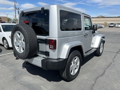 Used 2011 Jeep Wrangler Sahara w/ Connectivity Group image 7