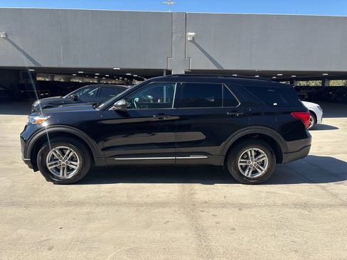 Used 2024 Ford Explorer XLT image 9