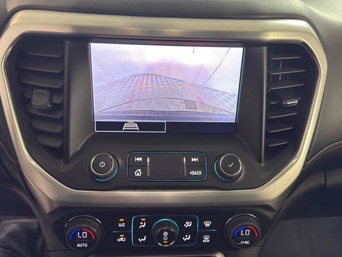 Used 2023 GMC Acadia SLE w/ Driver Convenience Package FWD image 24