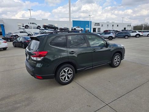 Used 2023 Subaru Forester Premium AWD/4WD image 13