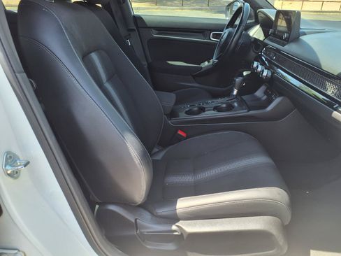 Used 2023 Honda Civic Sport image 11