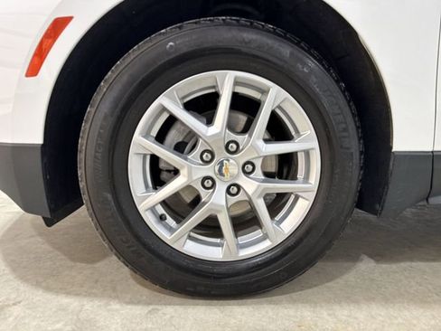 Certified 2024 Chevrolet Equinox LT image 32