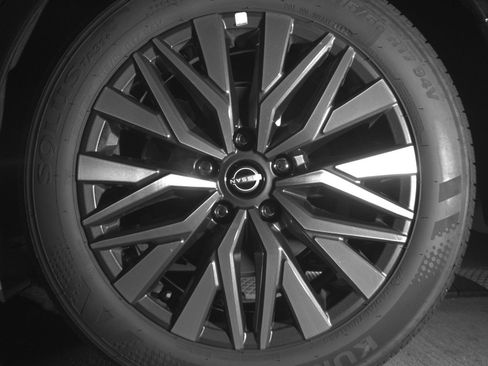 Used 2025 Nissan Altima 2.5 SV image 14