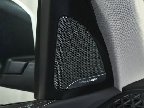 Used 2026 BMW X7 xDrive40i image 43