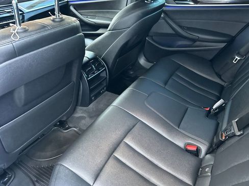 Used 2020 BMW 530e 530e iPerformance w/ Convenience Package image 12