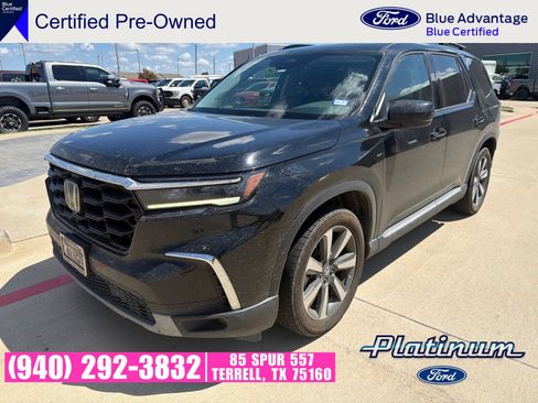 Used 2024 Honda Pilot Touring image 3