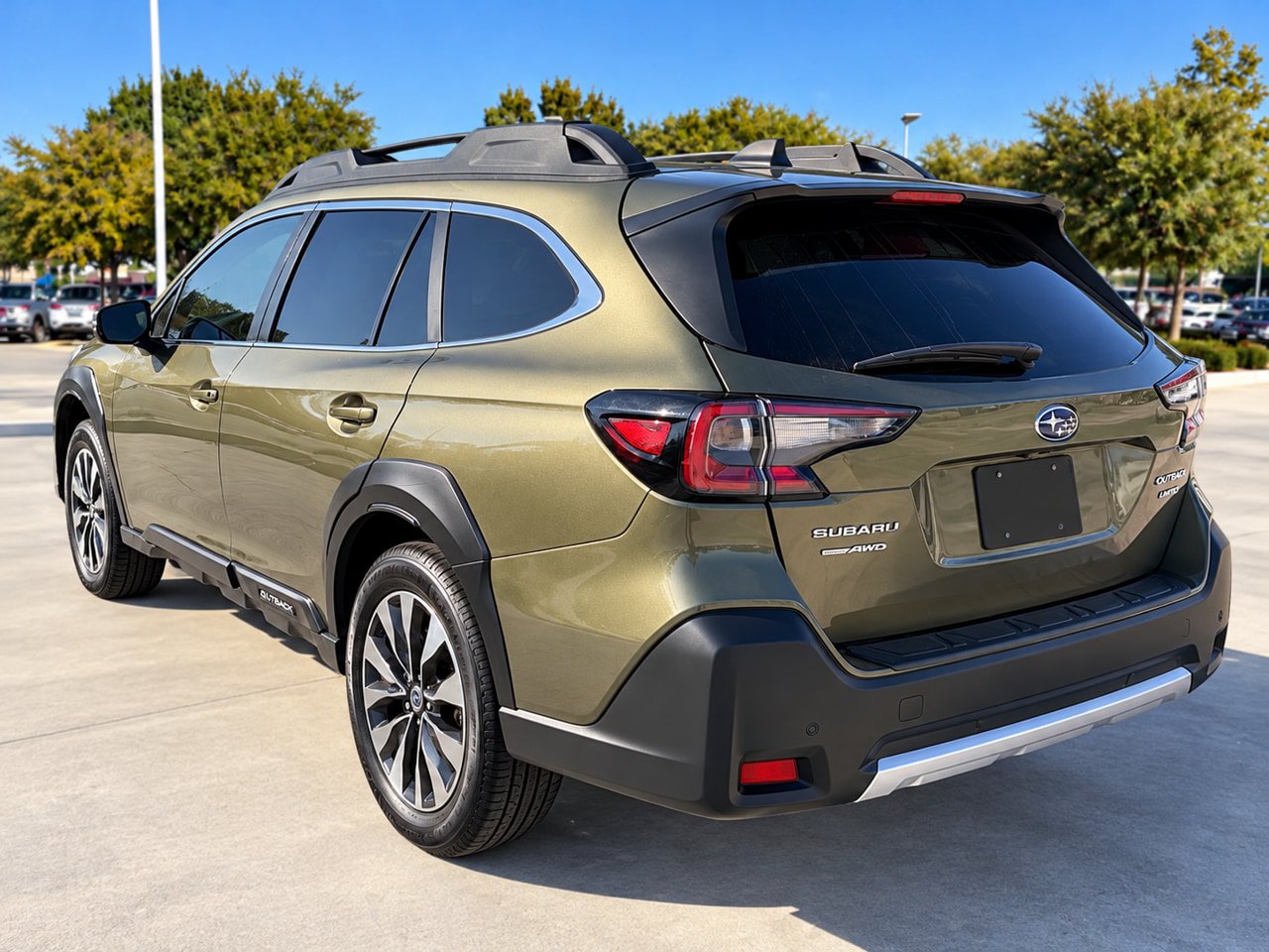Used 2024 Subaru Outback Limited AWD/4WD image 8