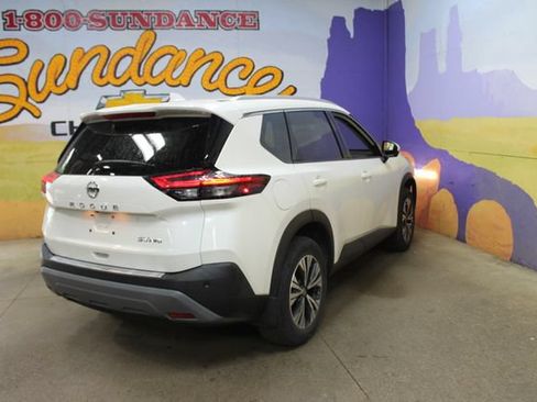 Used 2021 Nissan Rogue SV AWD/4WD image 8