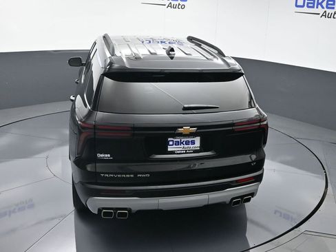 Used 2024 Chevrolet Traverse LT image 52