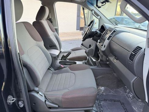 Used 2012 Nissan Frontier PRO-4X AWD/4WD image 11