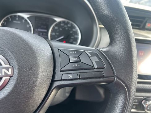 Used 2024 Nissan Kicks S image 24