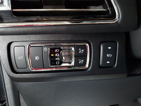 Used 2024 Lincoln Navigator Premiere AWD/4WD image 28