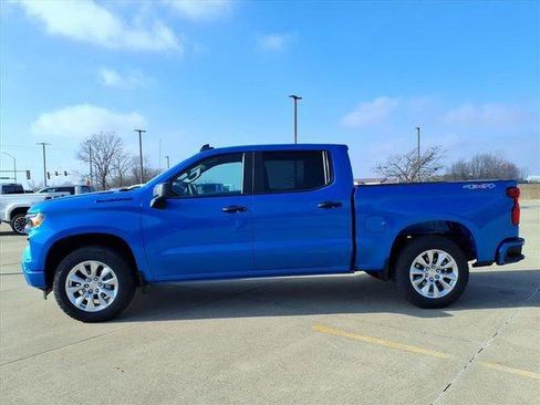 Used 2025 Chevrolet Silverado 1500 Custom w/ LPO, Dark Essentials Package image 2