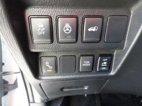 Used 2019 Nissan Pathfinder SL image 26