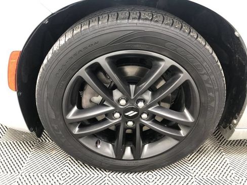 Used 2019 Dodge Charger SXT w/ Blacktop Package AWD/4WD image 27