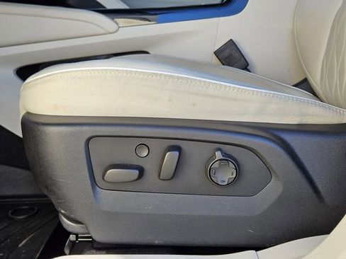 Used 2021 Buick Envision Avenir image 25