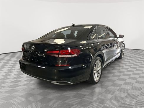 Used 2021 Volkswagen Passat 2.0T S image 2