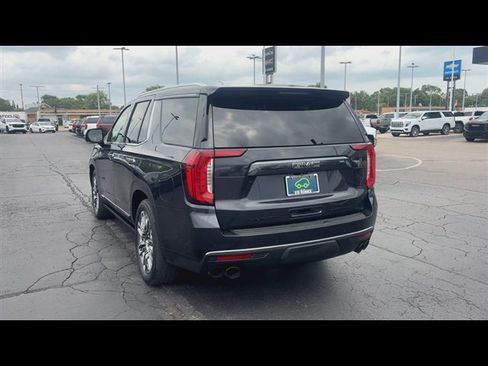Used 2023 GMC Yukon Denali Ultimate AWD/4WD image 7