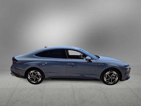 New 2026 Hyundai Sonata SEL FWD image 9