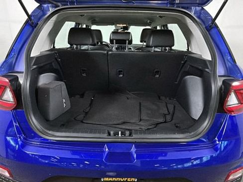 Used 2024 Hyundai Venue Limited FWD image 27