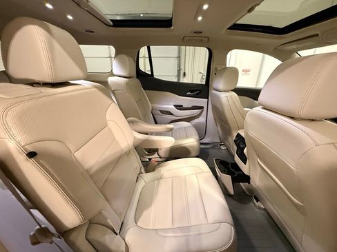 Used 2022 GMC Acadia Denali w/ Denali Ultimate Package image 33