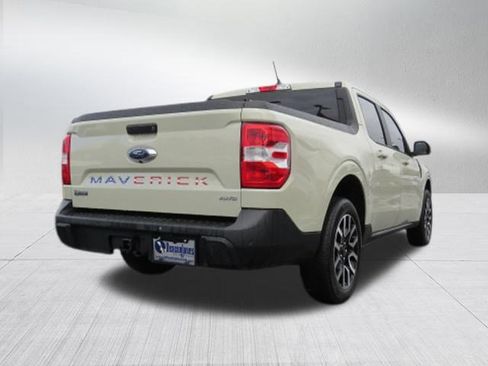 Used 2024 Ford Maverick Lariat image 3