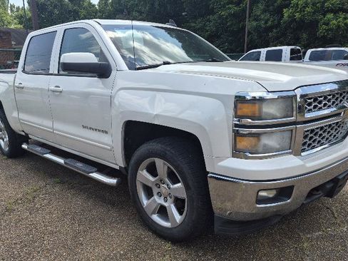 Used 2015 Chevrolet Silverado 1500 LT w/ LT Convenience Package AWD/4WD image 4