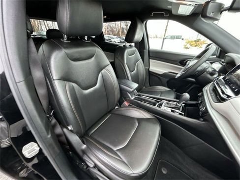 Used 2024 Jeep Compass Limited image 24