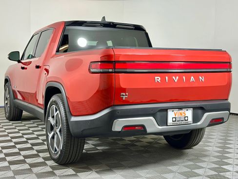 Used 2024 Rivian R1T Adventure image 42
