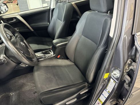Used 2014 Toyota RAV4 XLE AWD/4WD image 25