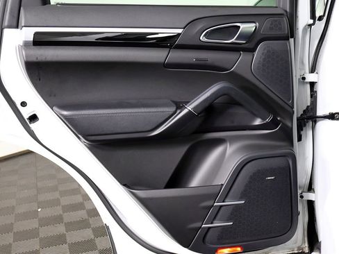 Used 2017 Porsche Cayenne Platinum Edition w/ Premium Package Plus (PJX) image 56