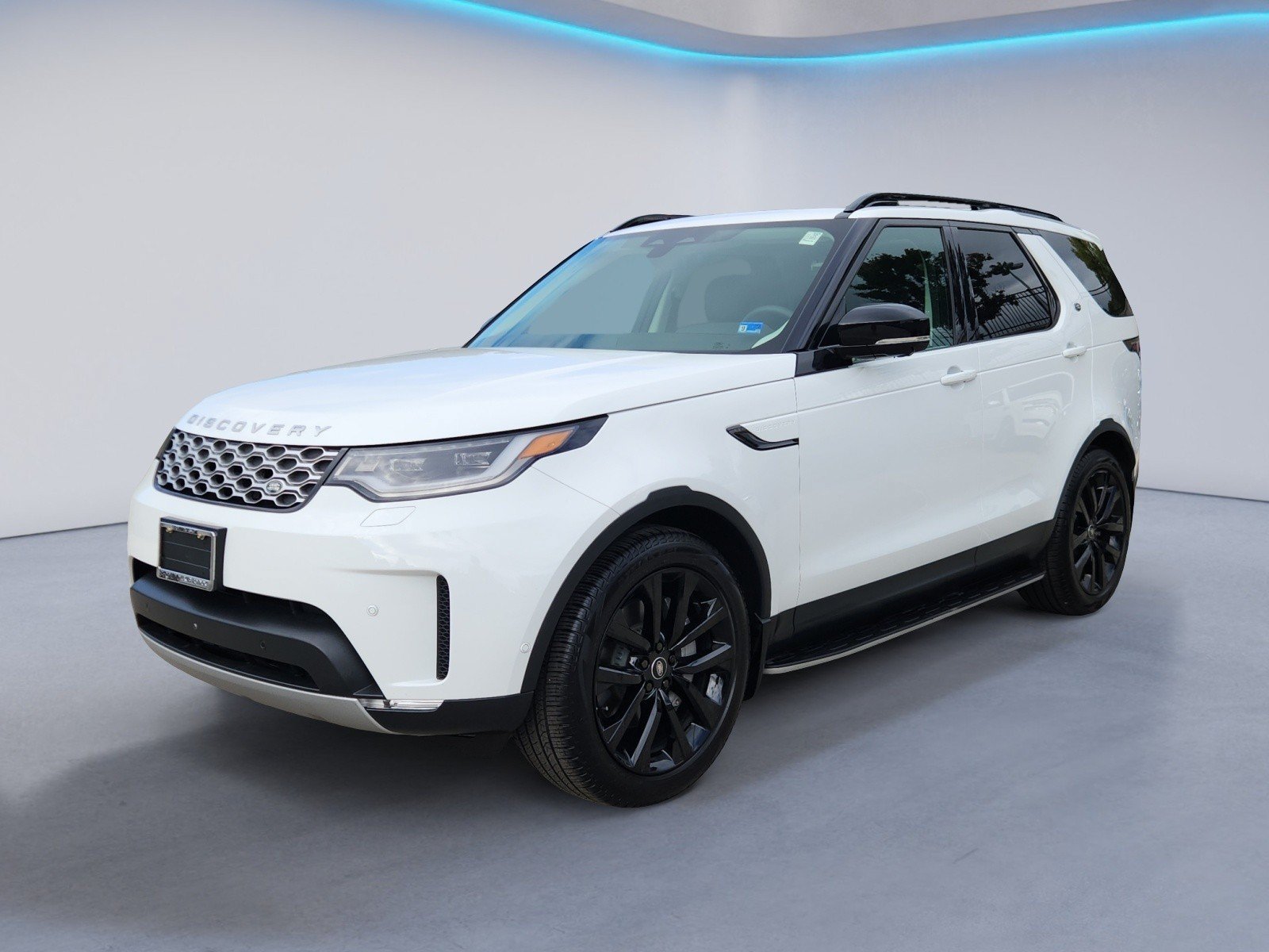 Used 2026 Land Rover Discovery S AWD/4WD image 2