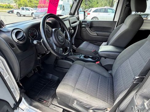 Used 2011 Jeep Wrangler Sport AWD/4WD image 10