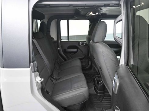Used 2021 Jeep Gladiator Sport AWD/4WD image 23