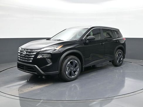 Used 2025 Nissan Rogue SV w/ SV Premium Package FWD image 3