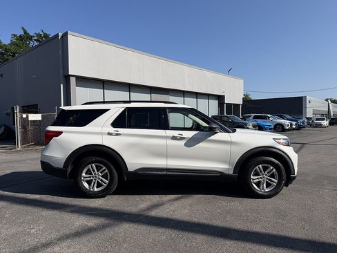 Used 2020 Ford Explorer XLT AWD/4WD image 4