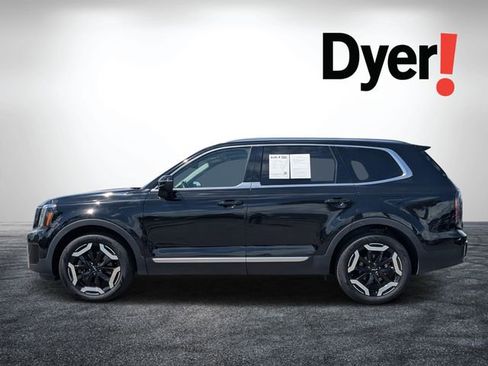 Certified 2024 Kia Telluride EX w/ EX Captain's Chair Package AWD/4WD image 6
