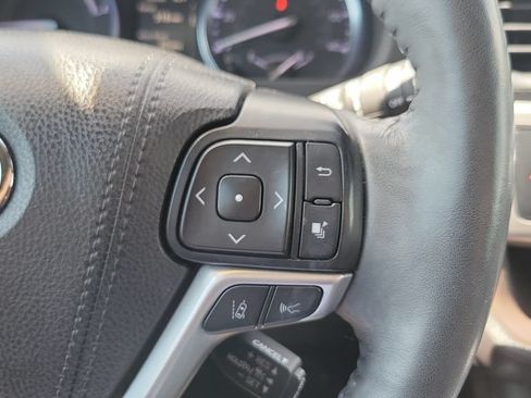 Used 2019 Toyota Highlander Limited Platinum AWD/4WD image 22