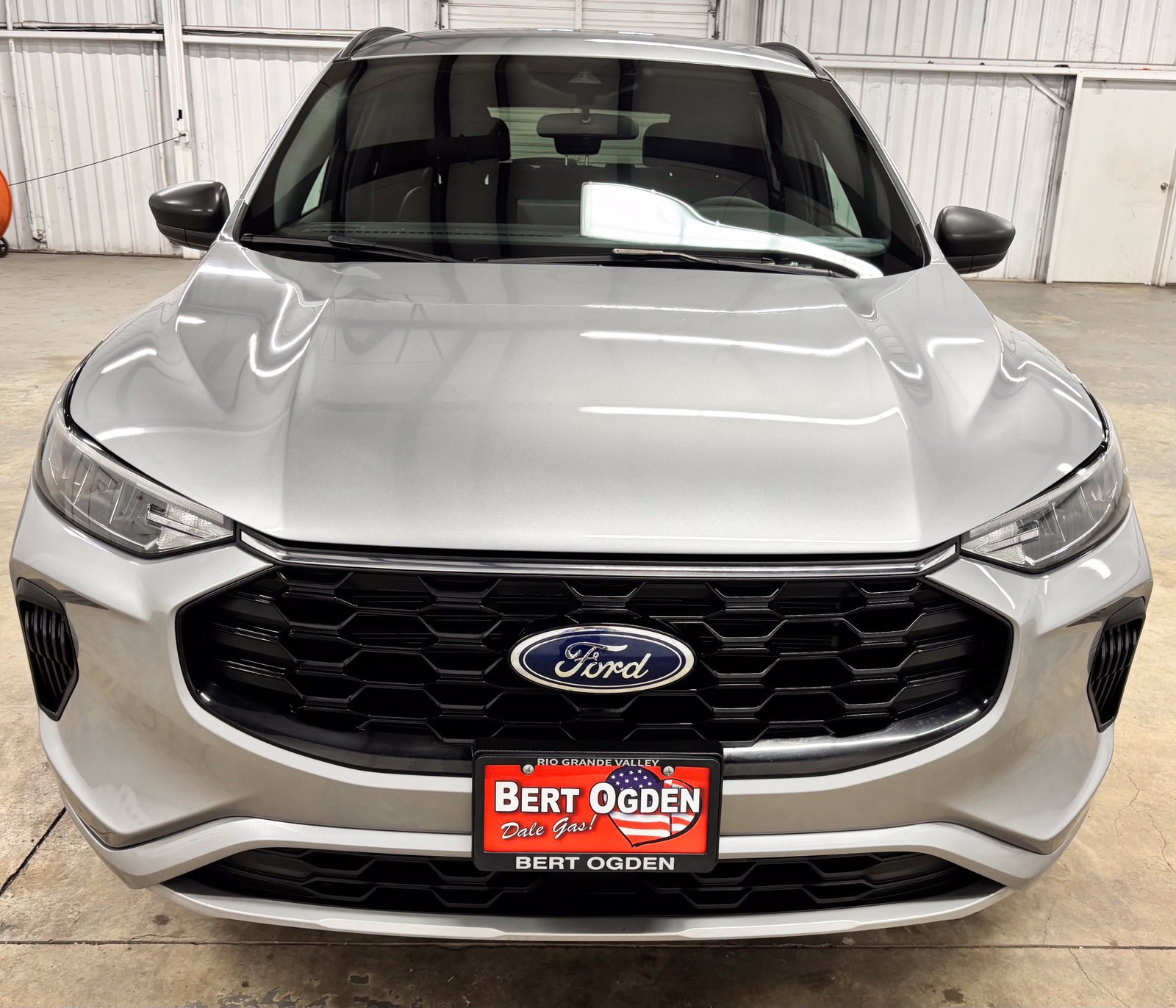 Used 2024 Ford Escape ST-Line w/ Tech Pack #1 FWD image 2