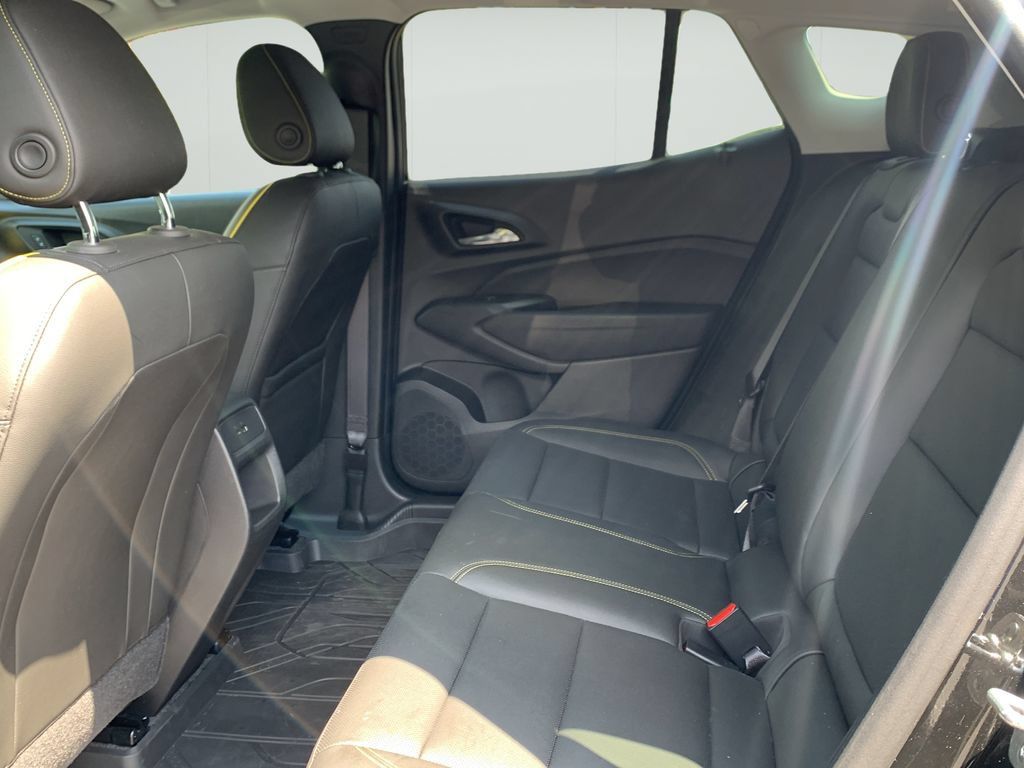 Used 2024 Chevrolet Trax ACTIV w/ Sunroof Package FWD image 16