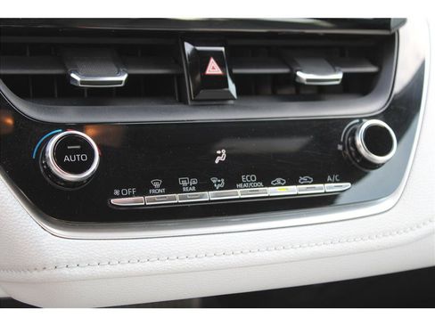 Used 2020 Toyota Corolla SE image 23