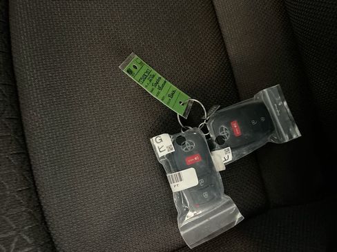 New 2026 Toyota 4Runner SR5 AWD/4WD image 27