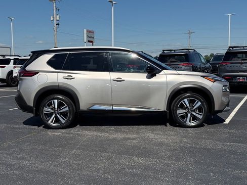 Used 2021 Nissan Rogue SL FWD image 4